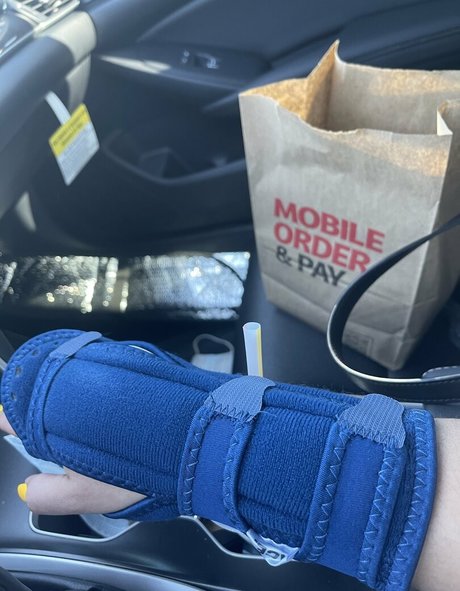 年配の熟女オンリーファンズ ポルノ 写真