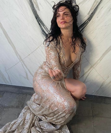 Lana Parilla 無料モデル アーカイブ