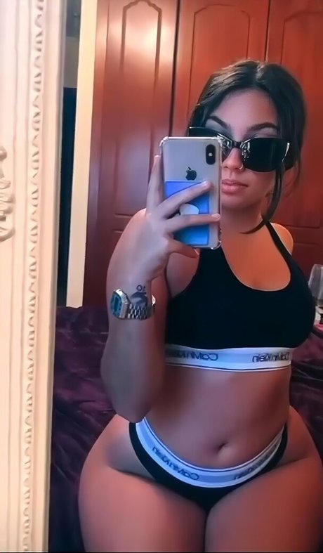 巨乳の赤毛オンリーファンズ 限定 写真