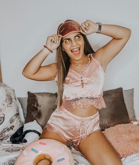 巨大な天然おっぱいオンリーファンズ セクシーxxx 写真