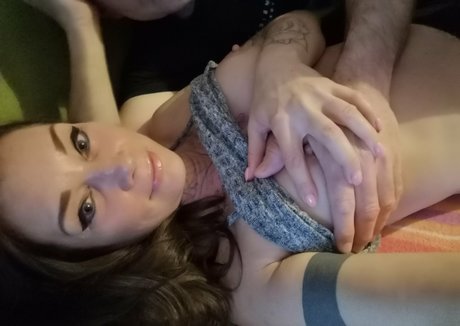 ブラジルの猫オンリーファンズ 美しい裸 画像