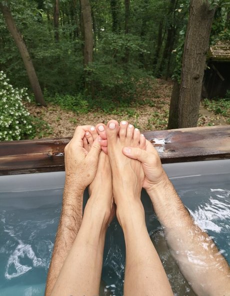 rosszalkodjunk スター 裸 画像