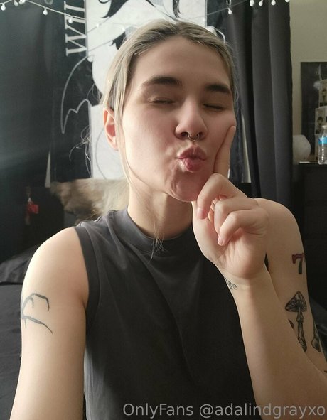 巨乳の熟女オンリーファンズ ホットセクシー 写真