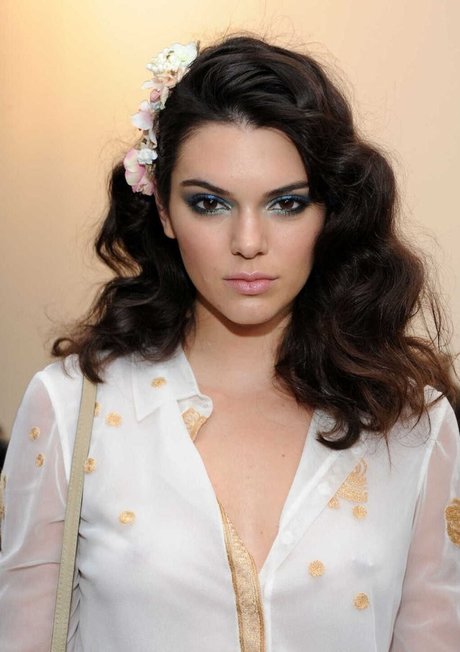 Kendall Jenner XXXモデル 写真