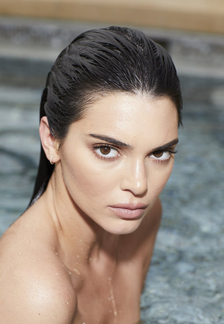 お金 オンリーファンズ 無料アダルト アーカイブ