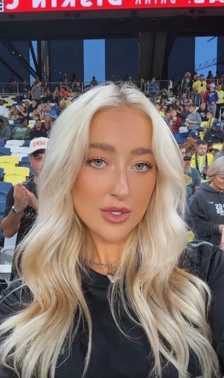 ジンジャートゥインクオンリーファンズ 無料xxx ギャラリー