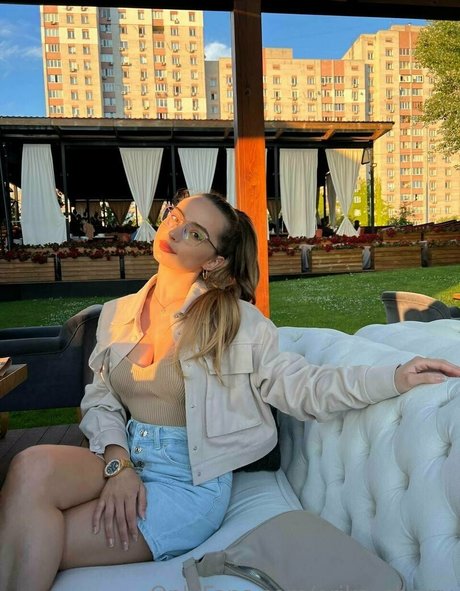 19歳のOnlyFans ホットポルノ 画像