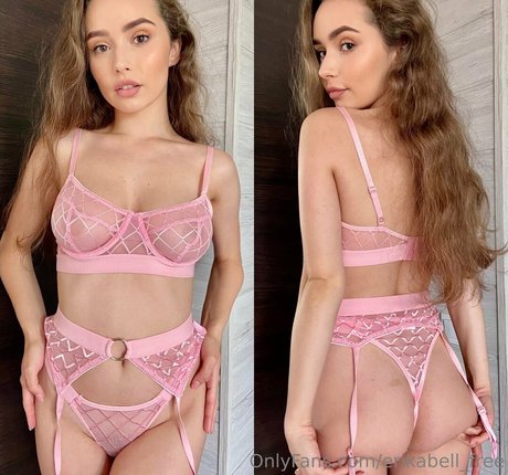 巨乳で曲線美のOnlyFans HD 画像