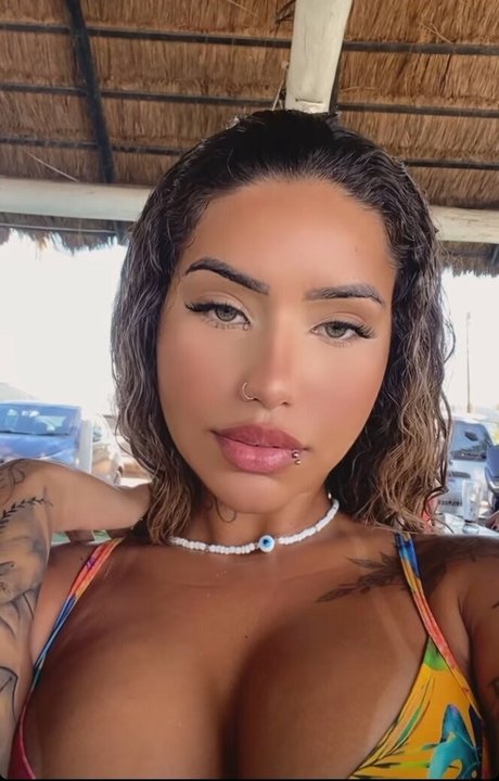 アジア人のティーンの足 オンリーファンズ ヌード 写真