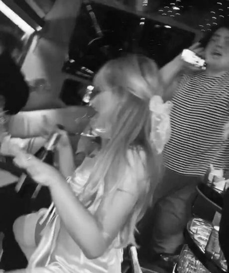 ハロウィン オンリーファン ホットポルノ 画像