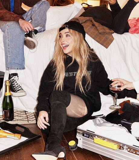 アジア人のティーンの足 オンリーファンズ 無料xxx 画像