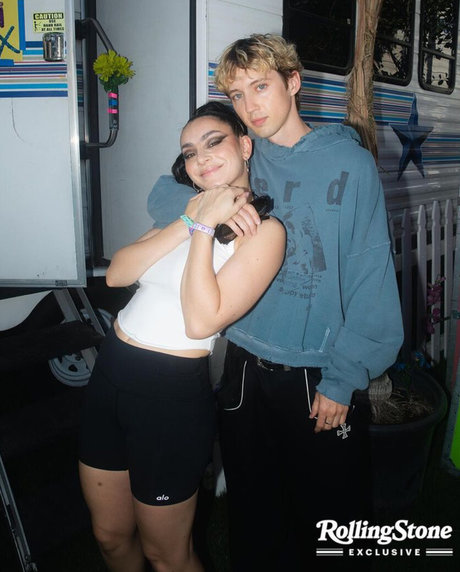 ゲイ・エボニー・オンリーファンズ 裸 ギャラリー