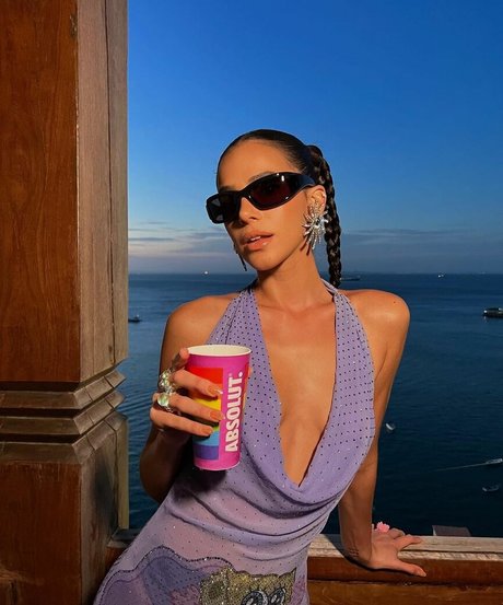 Bruna Marquezine ポルノスター 可愛い 写真