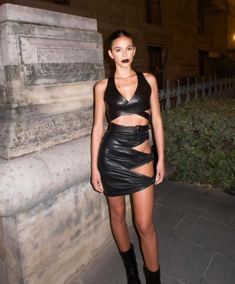 Bruna Marquezine ポルノスター セックス 画像