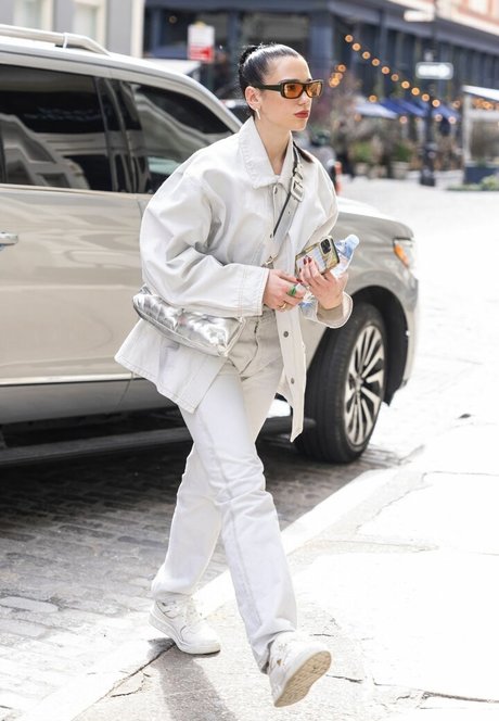 巨大な天然おっぱいオンリーファンズ アートポルノ 写真