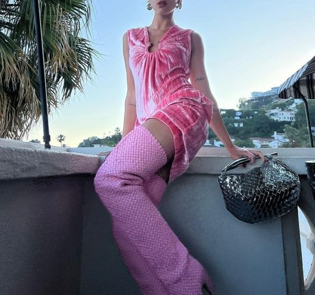 Dua Lipa xxxモデル 画像