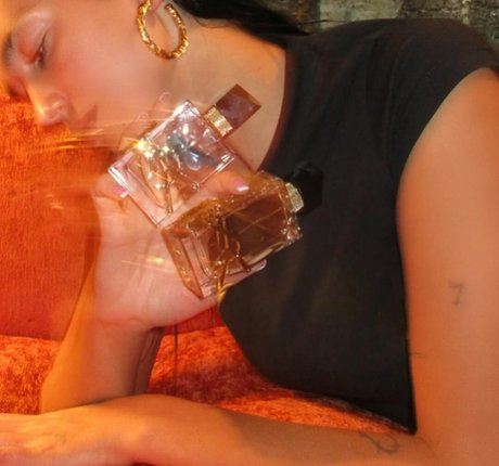 脱衣OnlyFans アート裸 ギャラリー