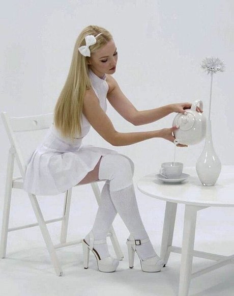 BBWシーメールオンリーファンズ 裸 画像