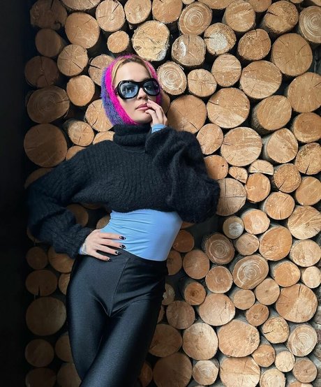 アジアンツインズOnlyFans アート裸 写真