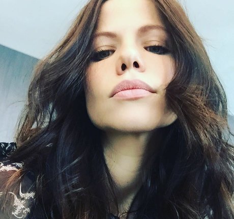 Tammin Sursok エロティックなモデル 写真