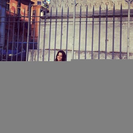 Tammin Sursok アートスター 写真