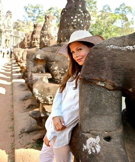 ヌード教師オンリーファンズ HD 写真