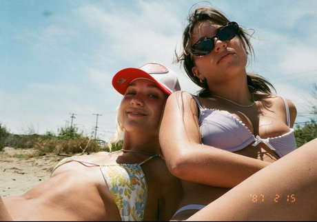 Mackenzie Ziegler 美しいポルノスター 写真