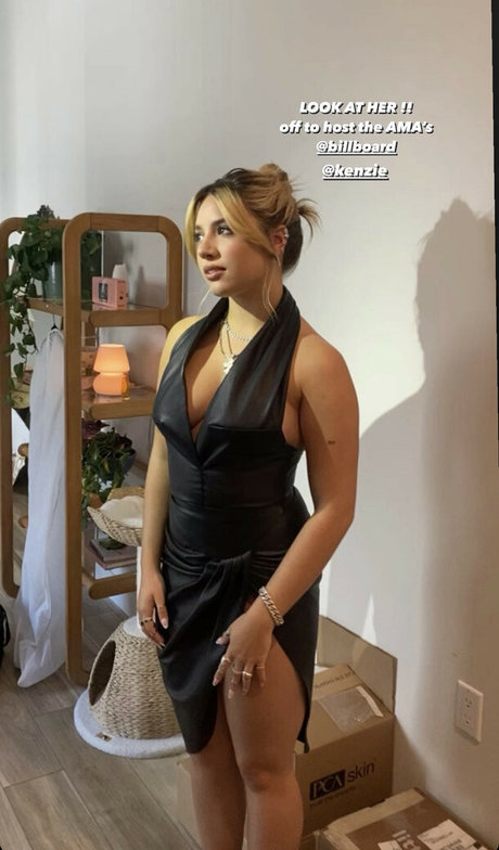 Mackenzie Ziegler ポルノスター アート 写真