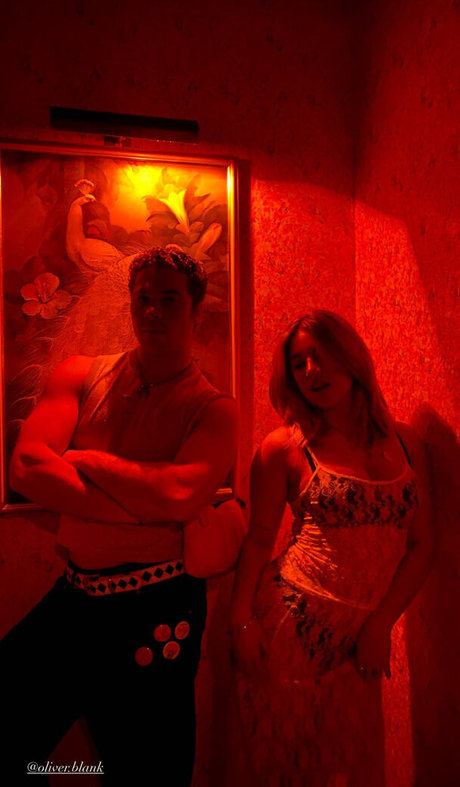 Mackenzie Ziegler ヌードモデル ギャラリー