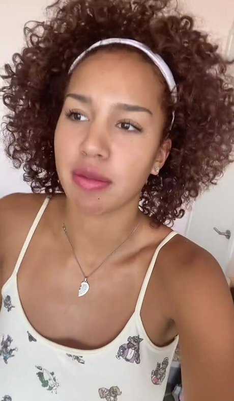 Sofia Wylie ホットモデル 画像