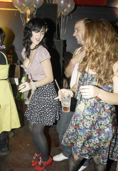 Katy Perry 裸のポルノスター 画像