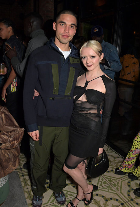 Maisie Williams アダルトモデル アーカイブ