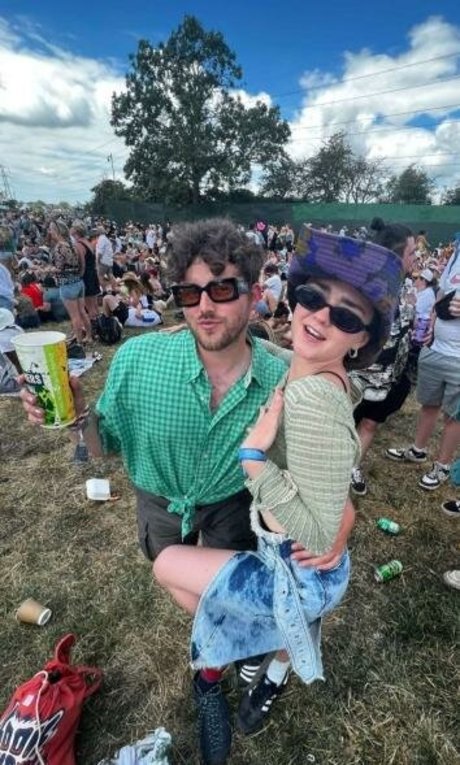 痩せたアジア人ティーン OnlyFans セクシーヌード 画像