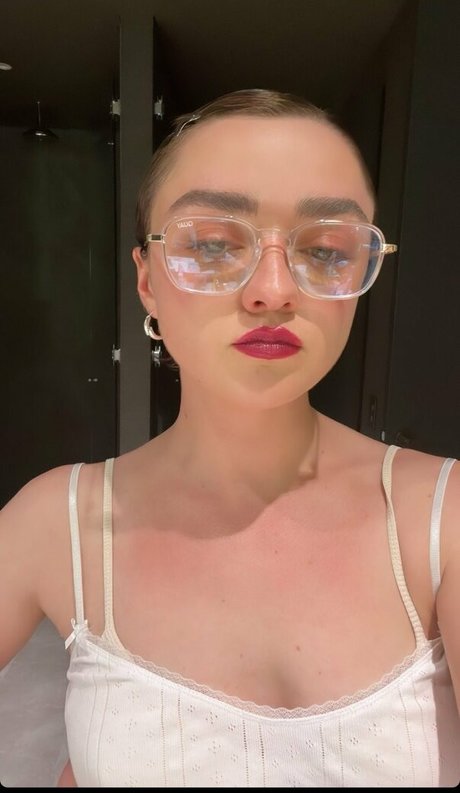 巨乳 パイズリ OnlyFans ホット 画像