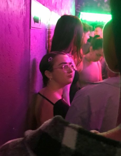 asmr サマー オンリーファンズ ポルノ 写真