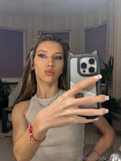 tessie v 可愛い女優 画像