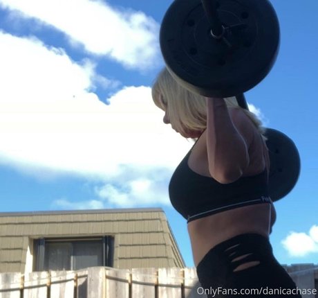 danicachase セックスモデル 画像