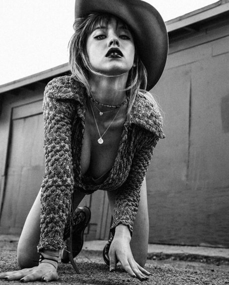 50歳のOnlyFans 無料ヌード 写真