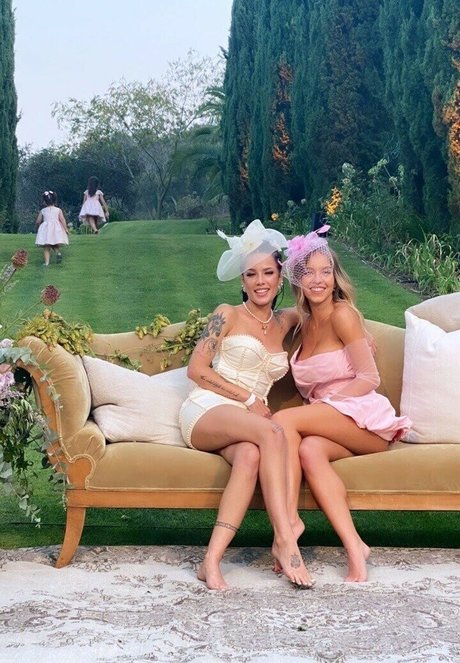 教師限定ファン アダルト無料 画像