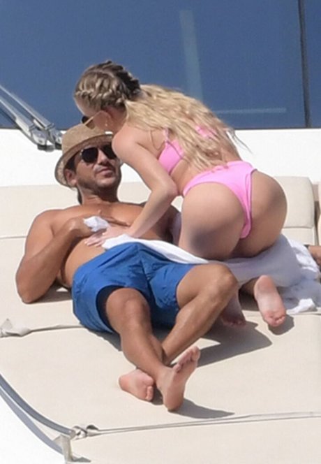 ロシアのお母さんOnlyFans セクシーヌード 画像