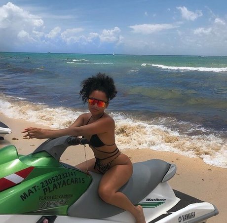 Jaylen Barron トップモデル 写真