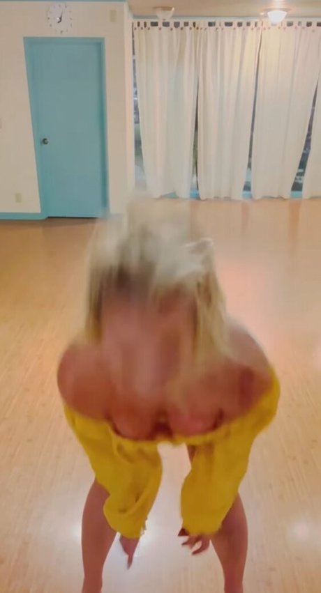 ブルネットのPOV OnlyFans 無料xxx 画像