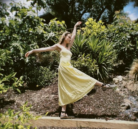 足 熟女 OnlyFans アートポルノ 画像