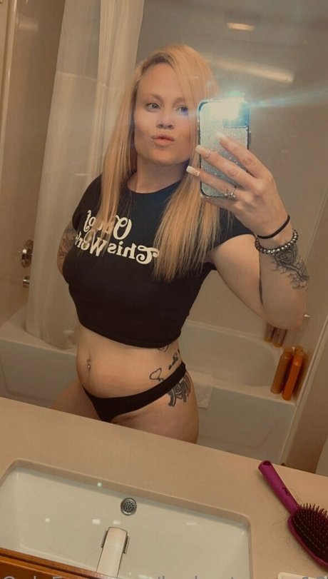 luxhartmann10527 かわいいモデル 画像