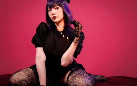 Ying Tze ヌード女優 ギャラリー