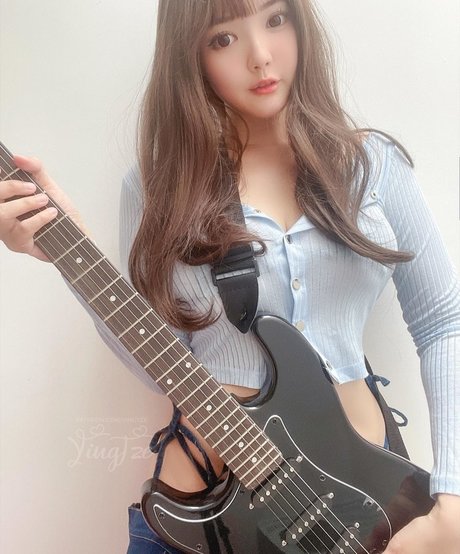 Ying Tze スター xxx 写真