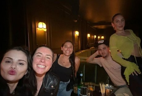 熟女クーガーオンリーファンズ 無料 画像