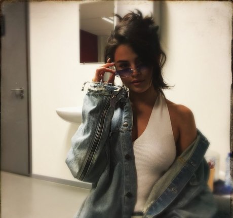 大きなお尻と巨乳のオンリーファンズ アダルト無料 ギャラリー