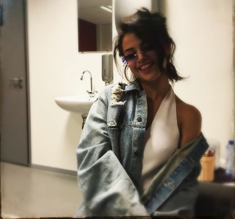 足フェチオンリーファンズ 美しいヌード 画像