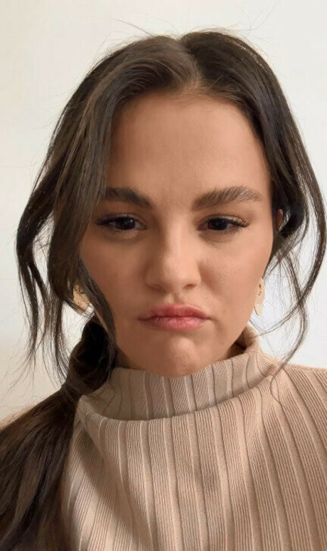 ポニーテールオンリーファンズ 無料セックス 画像